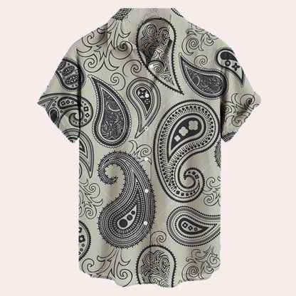 Comfortable Men's Shirt With Short Sleeves
